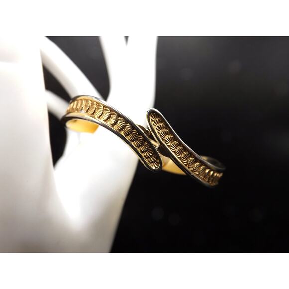 Vintage Monet Shell Design Hinged Bracelet, Gold Plated Bangle, 1960s - Picture 2 of 10